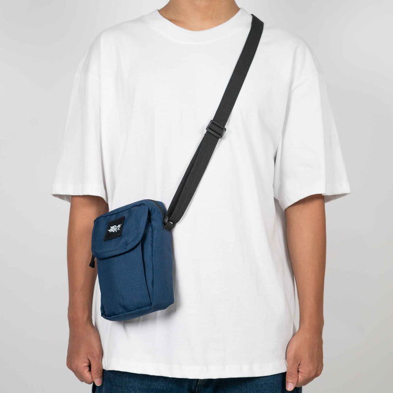 Essential Shoulder Bag (Blue)