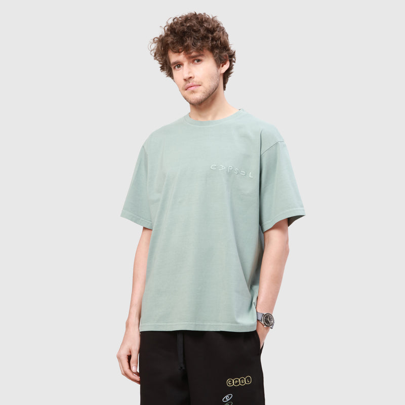 LOGO ESSENTIAL TEE (DUSTY AQUA)