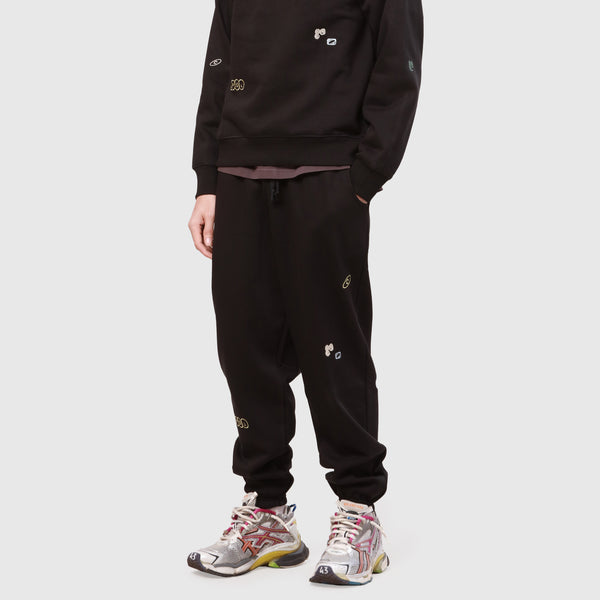 LOGO UNIVERSE SWEATPANTS (Washed Black)