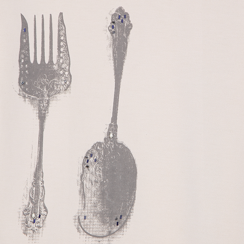 CUTLERY BEADED TEE (CREME)