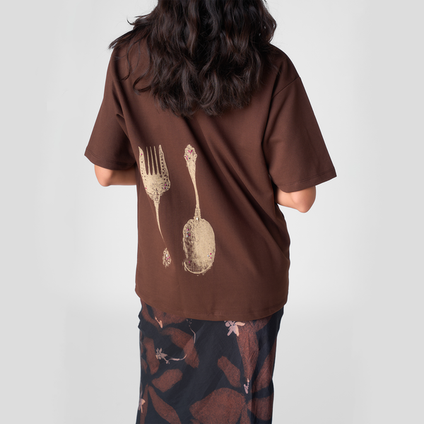 CUTLERY BEADED TEE (BROWN)