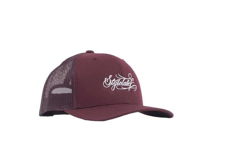 CURSIVE STYLOLABEL TRUCKER CAP (BURGUNDY)