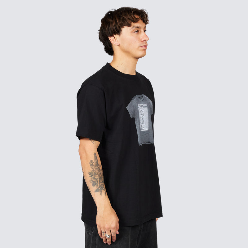 BROKEN IN TEE (BLACK)