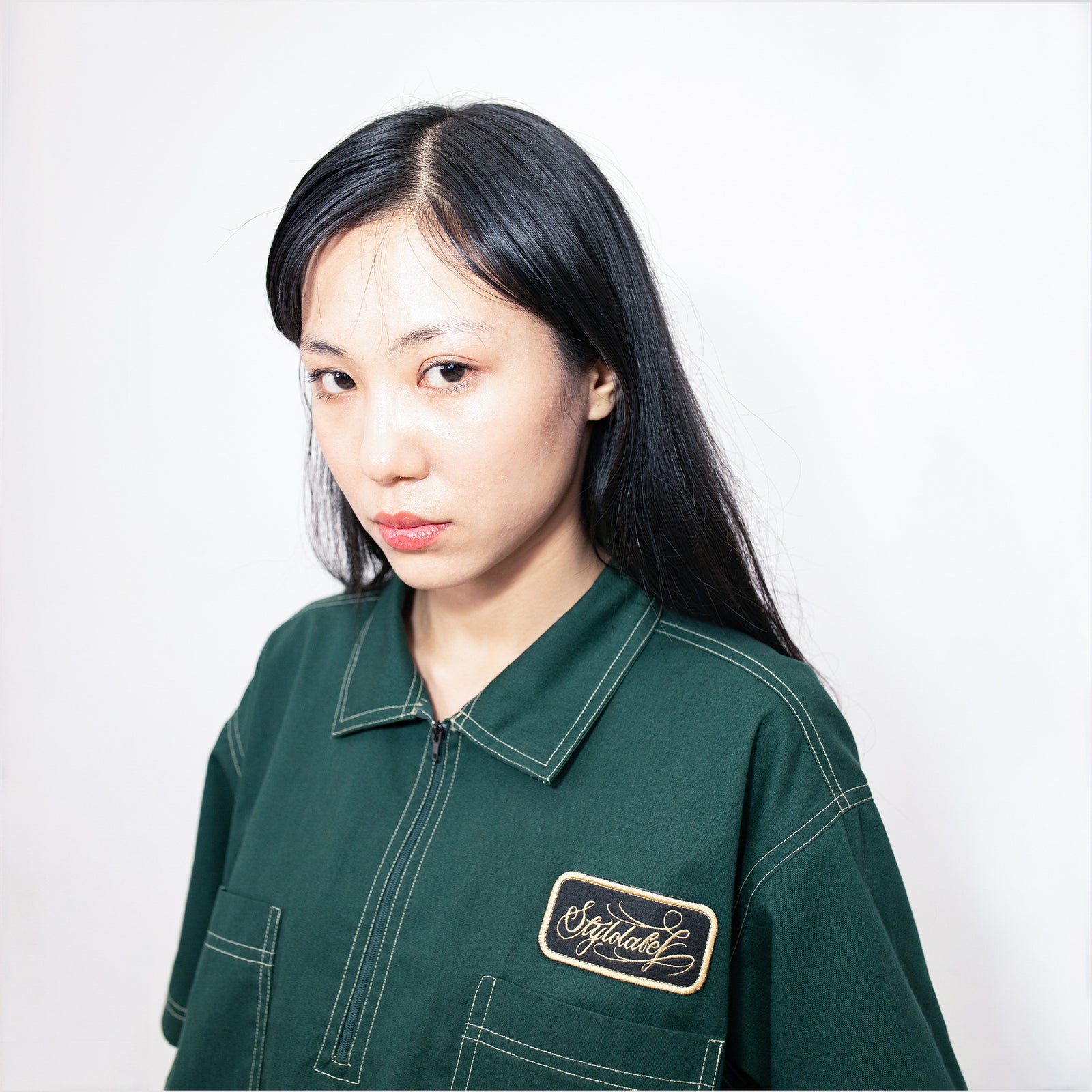 トップス BECOME TREE EMBROIDERYPATCHCROPPEDSHIRTS Solstitchery Embroidered Scallop Shirt | Nuuly