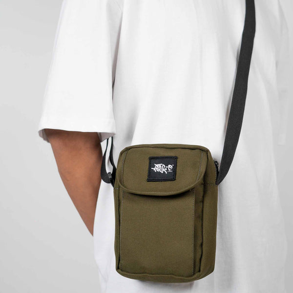Essential Shoulder Bag (Olive)
