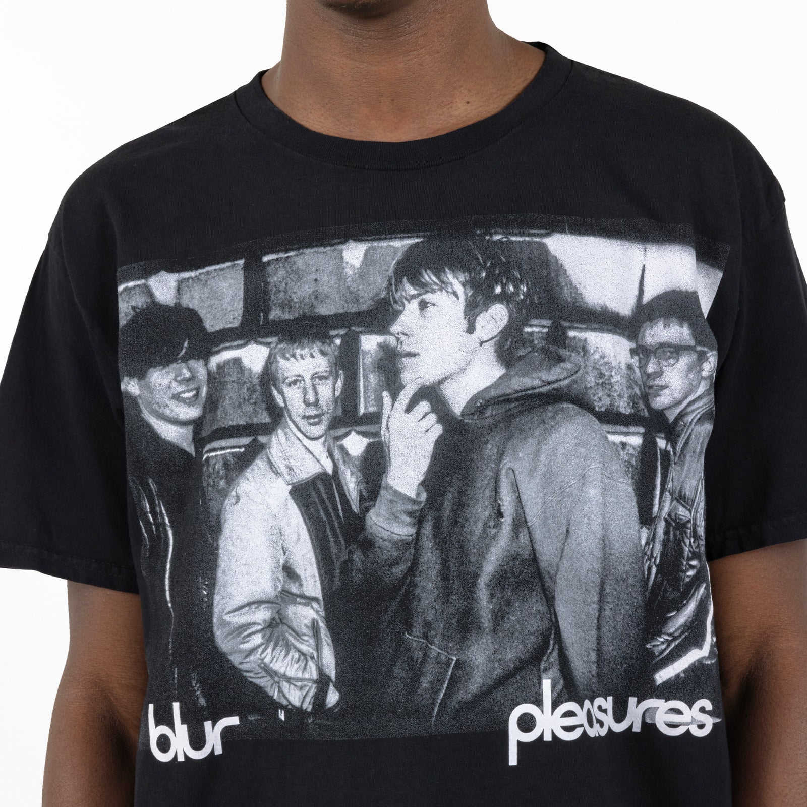 Pleasures X Blur MOVIN' ON Tee – Capsul