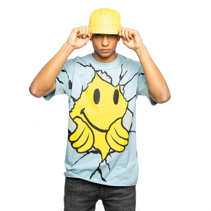 Smiley Wall Tee (Light Blue)
