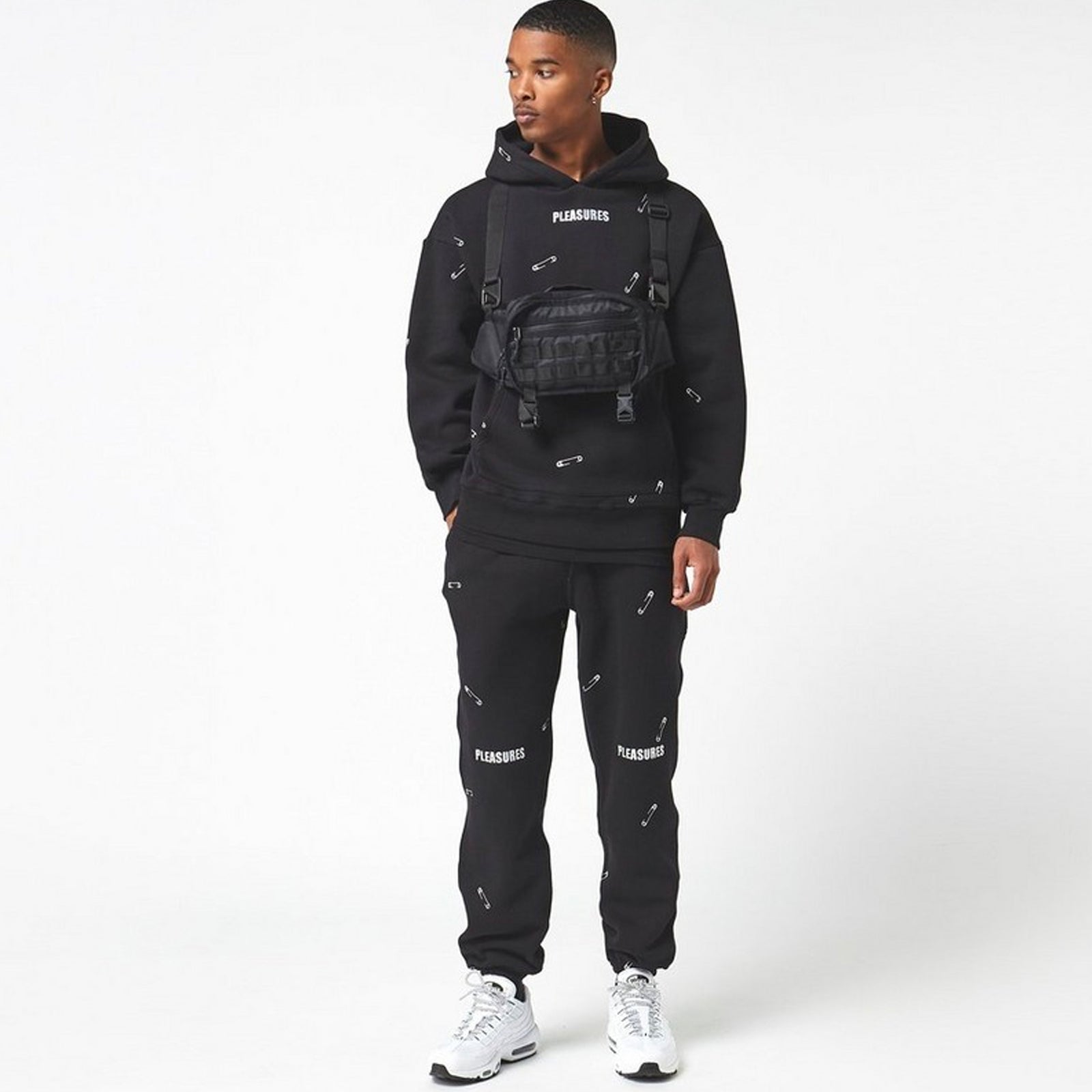 hoodie2_ca6a31a0-e182-42cf-